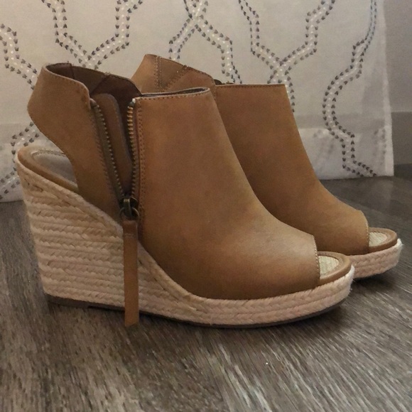 Shoes - Wedges